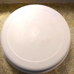 Tupperware Serving Center
